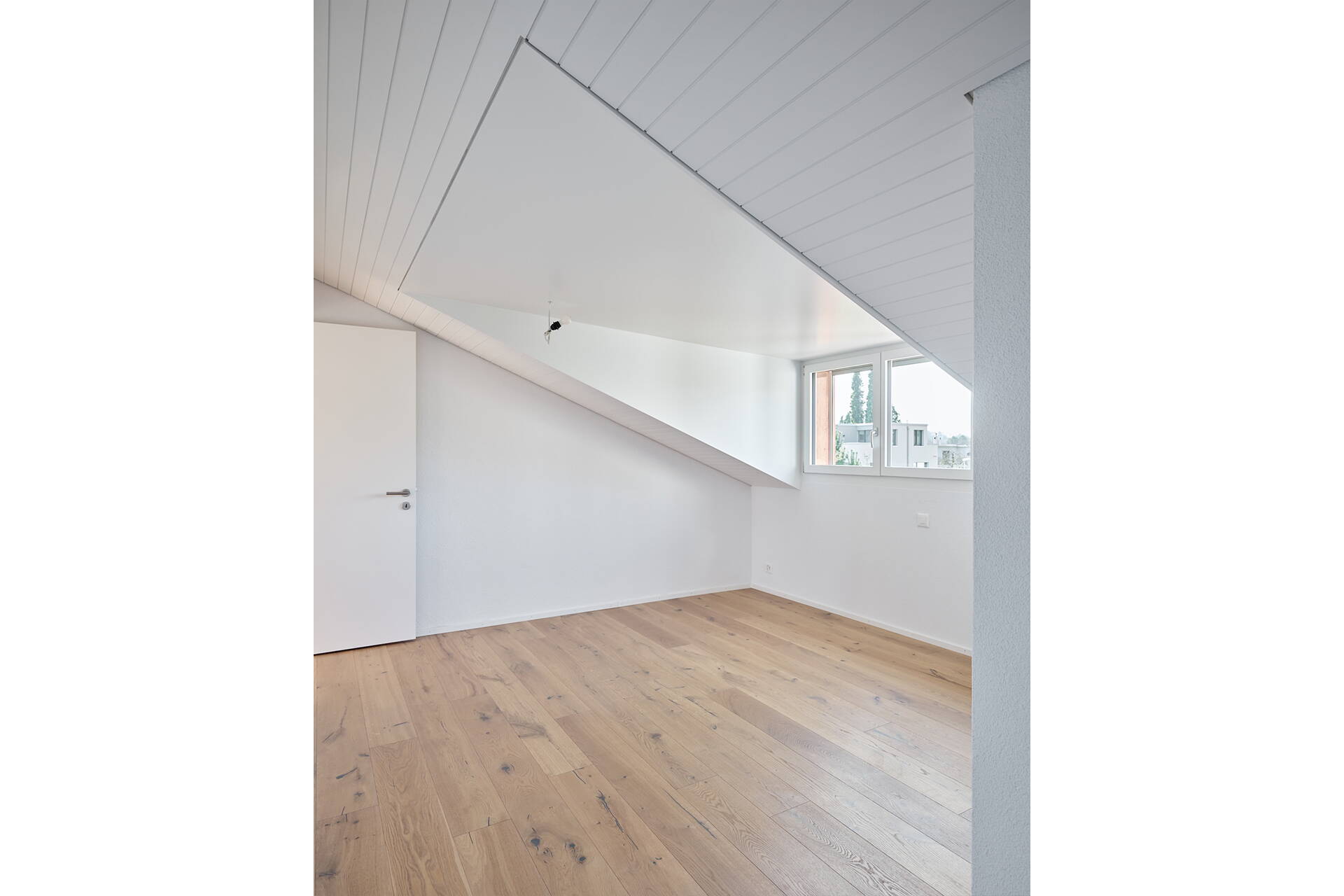arba_grundstrasse_lukarne_02.jpg Zoom: arba_grundstrasse_lukarne_02.jpg