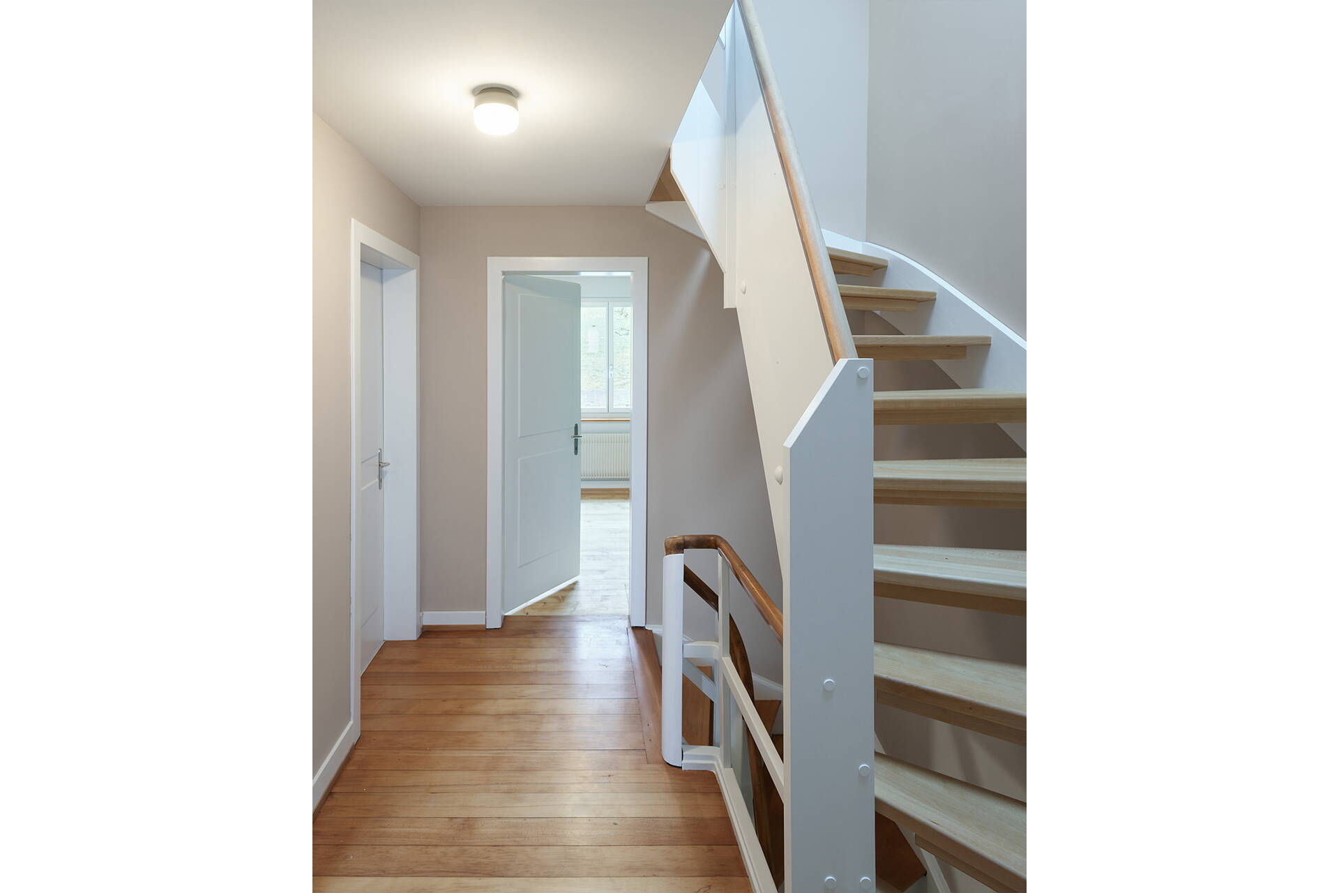 arba_rehweg_gang_treppe.jpg Zoom: arba_rehweg_gang_treppe.jpg