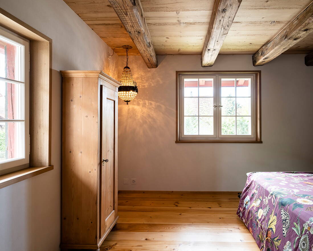 arba_innenrenovation_riegelhaus_holzboden.jpg