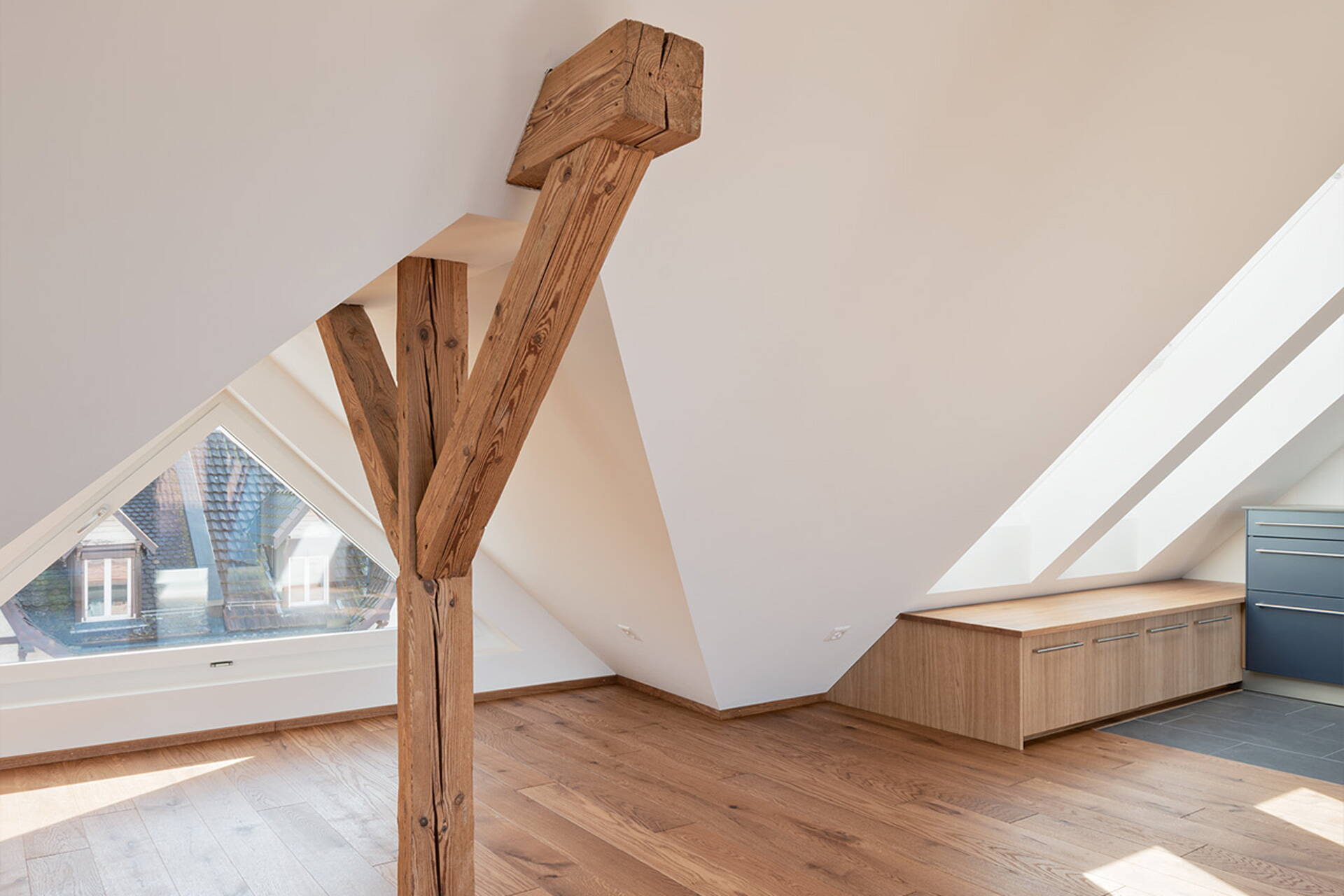 arba_buerglistrasse_holzstuetzen_2.jpg Zoom: arba_buerglistrasse_holzstuetzen_2.jpg