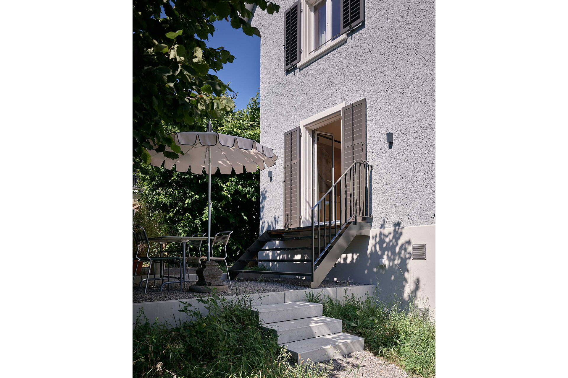 arba_churfirstenweg_gartensitzplatz.jpg Zoom: arba_churfirstenweg_gartensitzplatz.jpg