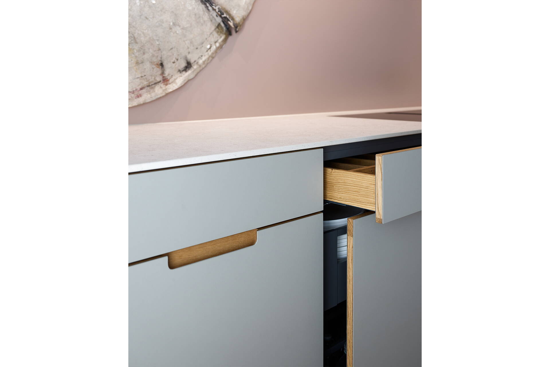 arba_churfirstenweg_detail_schublade.jpg Zoom: arba_churfirstenweg_detail_schublade.jpg