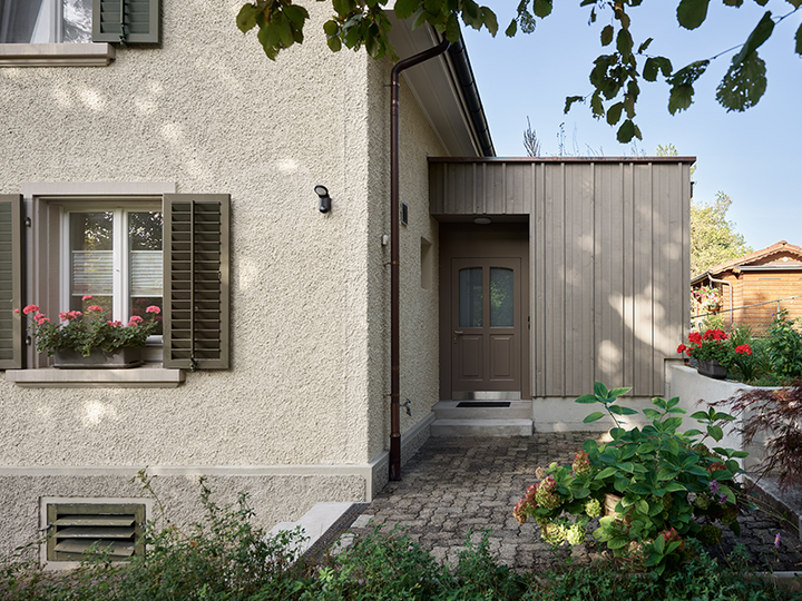 Einfamilienhaus mit Anbau